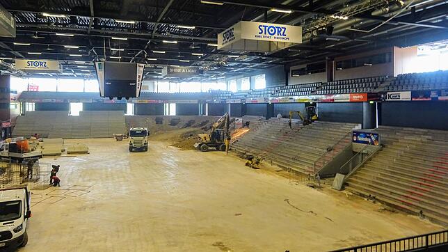 In der Helios-Arena wurde von April bis August 2020 kräftig gebaggert und geschuftet