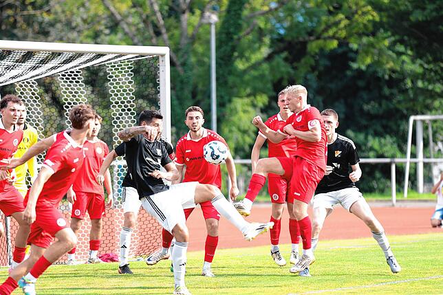 Bild 6: SV 08 Laufenburg besiegt den SC Pfullendorf mit 3:1 – wir haben Fotos!