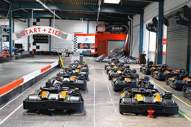 Bild 1: Stillstand statt Wettrennen: Die Kartbahn bleibt zu. Obwohl der Betreiber sagt, dass er die Hygienerichtlinien einhalten könnte