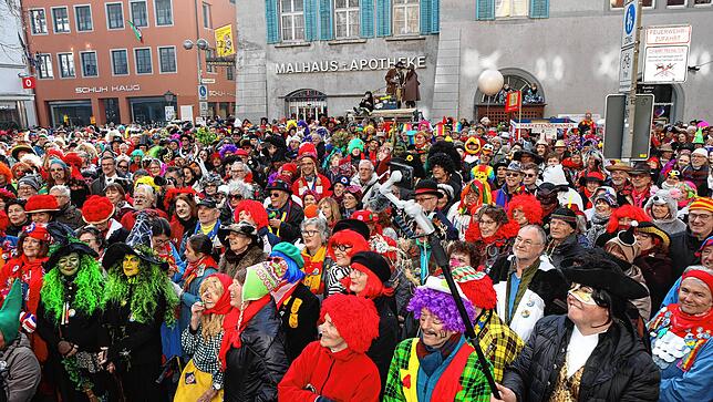 Bild 37: Schmotziger Dunschtig: Auf dem Obermarkt fällt das Jakobiner-Tribunal sein Urteil
