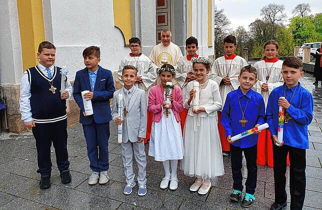 In der Stadtkirche St. Johann in Donaueschingen feierten sieben Kinder bei einem festlich gestalteten Gottesdienst gemeinsam das Fest ...