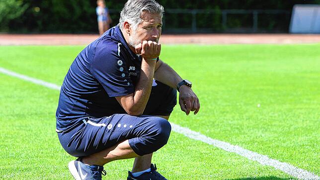 Mit nachdenklicher Miene kehrten Trainer Hakan Karaosman und der SC Pfullendorf aus Linx in den Linzgau zurück.