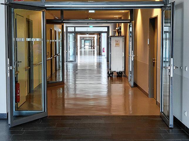 Das 1000-Betten-Haus ist seit acht Jahren zwischen Villingen und Schwenningen in Betrieb. Digitalisierung soll nun die Türen für noch ...