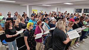 Der Kirchenchor Rast-Bichtlingen hat mit den Proben für die Friedensmesse „The armed man – A mass for peace“ begonnen. Am 17. November ...
