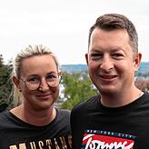 Carolin Wehner und Dennis Peipe wohnen dort, wo vorher noch ein Dachboden mit Speicher und Trockenraum war.