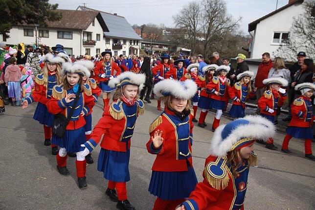 Bild 7: So war der Kinderzunftmeisterempfang der Narrenvereinigung Hegau-Bodensee – Bilder vom Umzug!