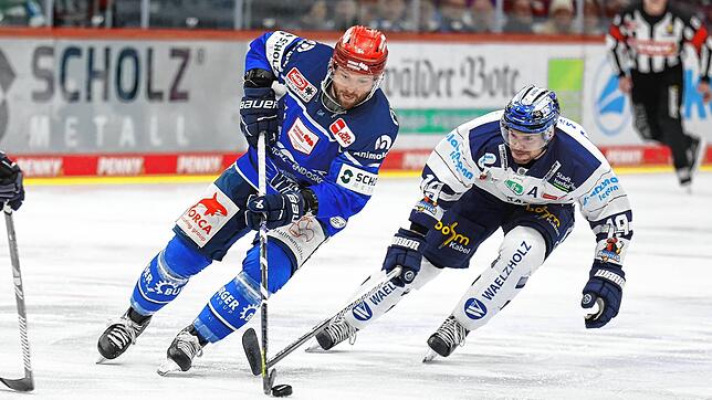 Gegen die Ice Tiger blieb Verteidiger Ben Marshall lange liegen. Für eine Weile sah es so aus, als habe er sich schwerwiegender ...
