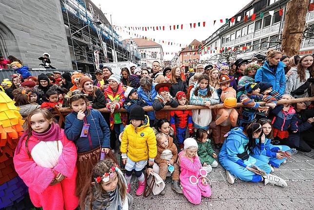 Bild 33: Narrenbaumstellen auf dem Radolfzeller Marktplatz