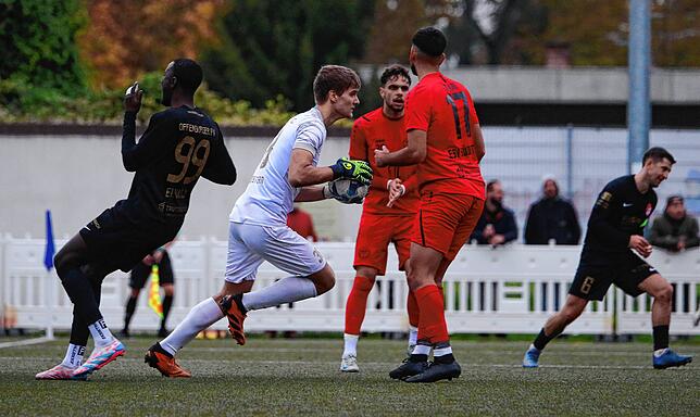 Bild 18: Unsere Bildergalerie des Verbandsliga-Duells zwischen dem ESV Südstern Singen und dem Offenburger FV