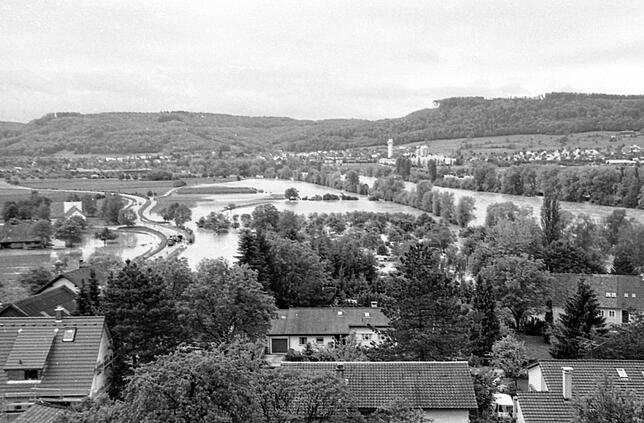 Einer Seenlandschaft glich die Gemeinde Küssaberg 1999.