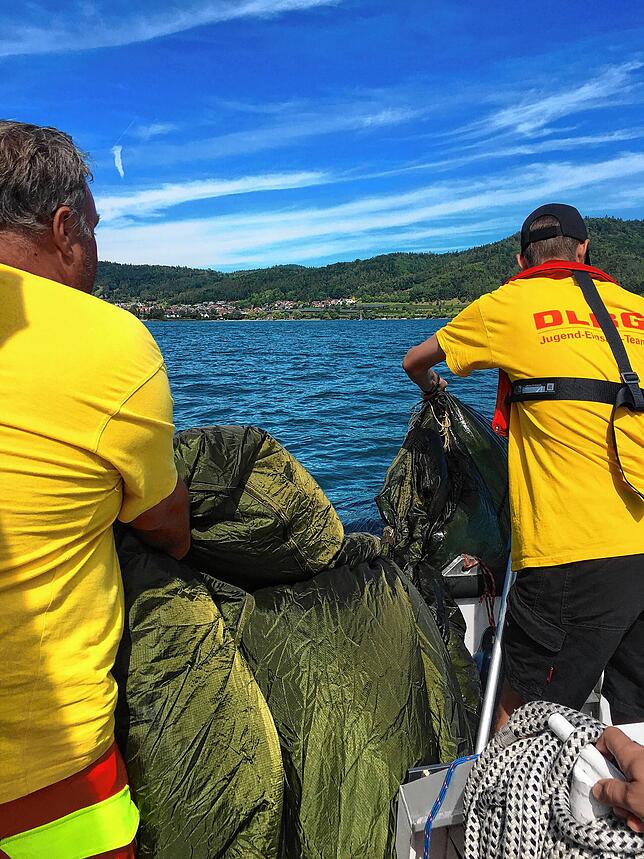Bild 25: Bilder von der Übung der Fallschirmspringer der Bundeswehr bei Bodman-Ludwigshafen