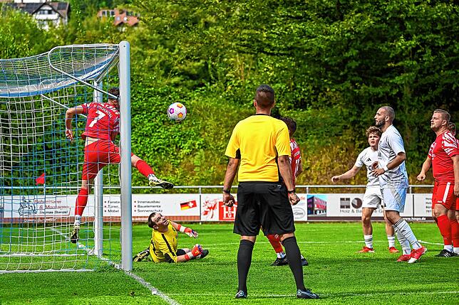 Bild 25: SV Blau-Weiß Murg besiegt den FC Schlüchttal mit 4:1 – und wir haben Bilder!
