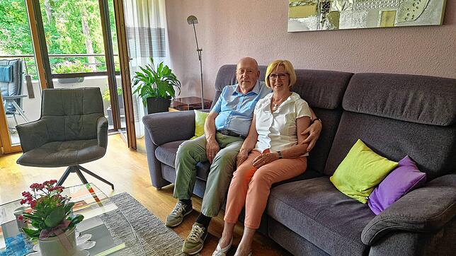 Ursula und Hans-Jürgen Scheithauer haben ihr Haus verkauft, um in die Rosenau zu ziehen. Sie ist dort derzeit die jüngste Bewohnerin.