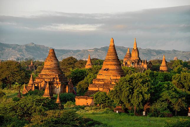 Ein Blick auf die Tempelstadt von Bagan, Hochkultur im 11. Jahrhundert.