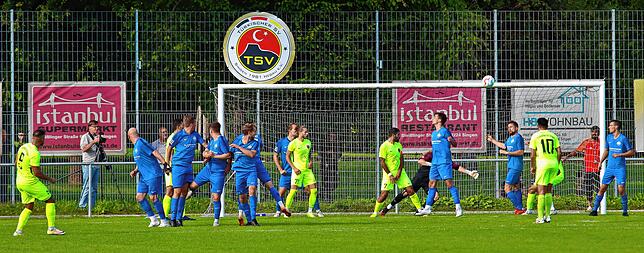 Bild 5: Die besten Bilder der Partie zwischen dem TSV Singen und dem FC Neustadt