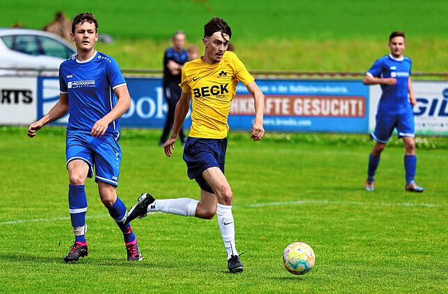 Bild 28: 6:0-Sieg im Spitzenspiel! A-Jugend der SG Dettingen-Dingelsdorf erobert Bezirksliga-Spitzenposition