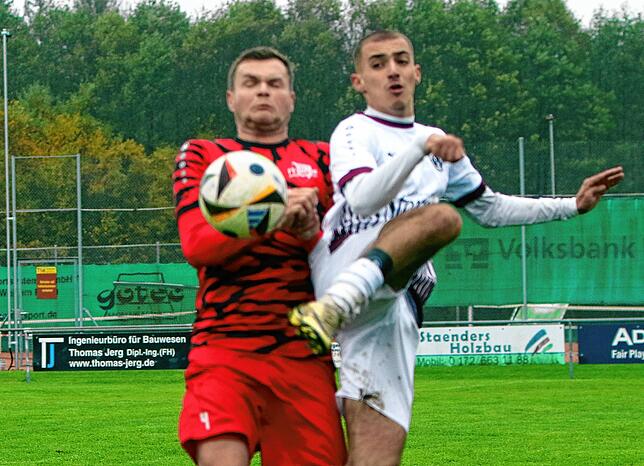 Bild 21: Acht Tore im Duell zwischen FV Walbertsweiler und SV Deggenhausertal. Wir haben die besten Bilder!