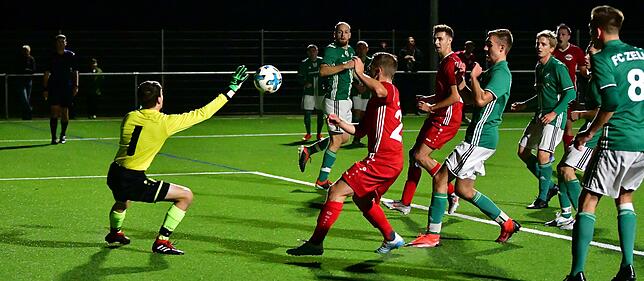 Bild 16: FC Wallbach feiert beim 3:1 gegen den FC Zell seinen ersten Heimsieg &ndash; und wir haben die Bilder!