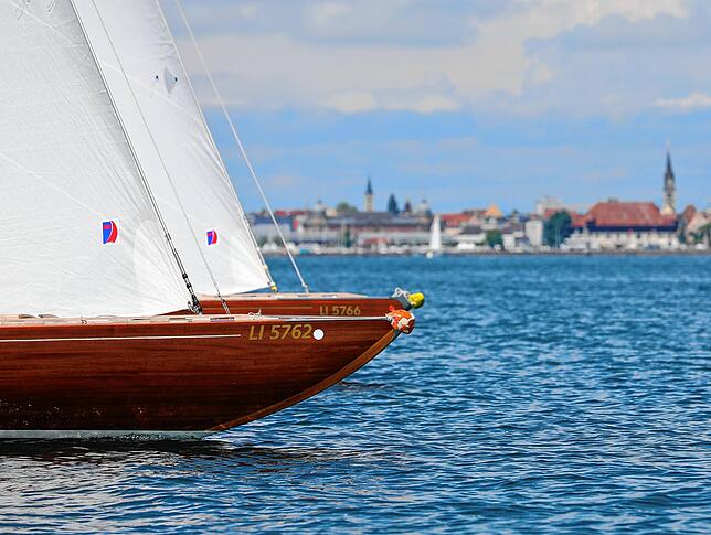 Bild 8: Dutzende Segelyachten im Konstanzer Trichter: Bilder der Regatten bei der Bodenseewoche