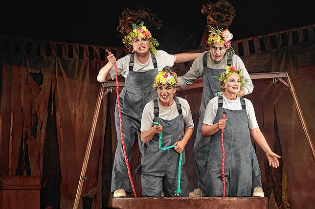 Wollen wir wirklich zurück nach Ithaka. Die „Odyssee“ des Kölner NN Theaters ist gespickt mit witzige Einfällen.