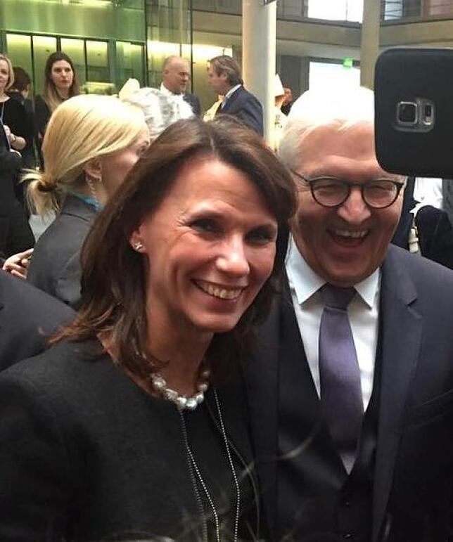 Rita Schwarzelühr-Sutter mit Bundespräsident Frank-Walter Steinmeier. Bild: Privat
