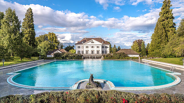 Schloss Eugensberg in Salenstein: Zu dem Anwesen gehört auch ein Schwimmbad.