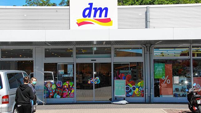 Die Drogeriekette &bdquo;dm&ldquo; ist schon in mehreren Städten im Landkreis mit einer Filiale vertreten, so wie in Sigmaringen (unser ...
