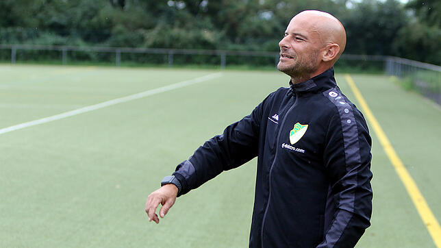 Patrick Hagg, Trainer des TSV Aach-Linz, freute sich vielleicht eher weniger über die Leistung seines Team denn über den 2:0-Erfolg ...
