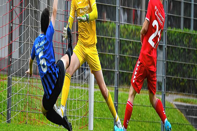 Bild 10: FV Lörrach-Brombach U23 schickt SG FC Wehr-Brennet mit 4:2 in die Sommerpause &ndash; wir haben Bilder!