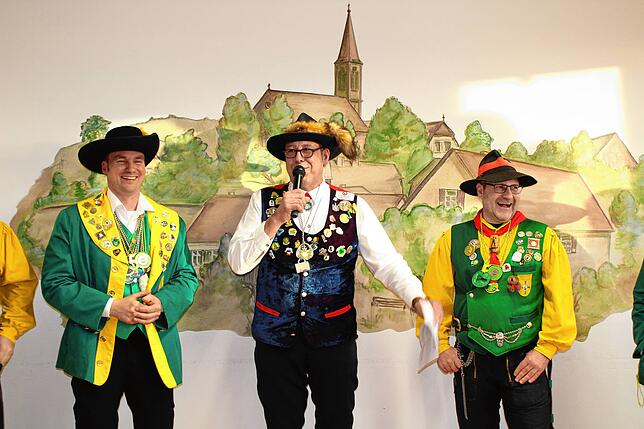 Bild 3: Froschzeller Holzer feiern 50 Jahre: Höhepunkte vom Jubiläum mit Umzug und Zunftmeisterempfang