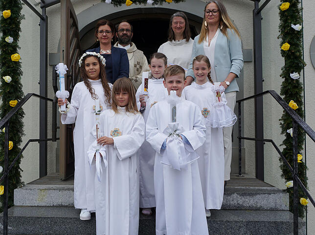 Fünf Kinder feierten in Ühlingen Kommunion.
