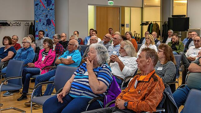 Groß war das Interesse an der „Bewegten Bürgersprechstunde“ bei Endress und Hauser in der Unternehmenszentrale in Maulburg. Etwa 60 ...