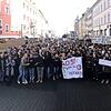 Bis zu 800 Schüler ziehen vom Herosé-Park bis an die Marktstätte, um ein Zeichen für mehr Klimaschutz zu setzen.