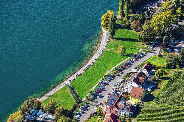 Bild 9: "Querdenker"-Menschenkette Bodensee