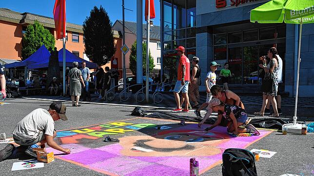 Die Hobbykünstler sind für das Street-Art-Festival in Blumberg eine große Bereicherung und überraschen mit tollen Bildern. Archivbild: ...