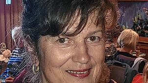 Elke Schultz-Thater leitet die Hauptversammlung des Freundeskreises Städtepartnerschaften. Dabei ging es um die Kontakte zu anderen ...