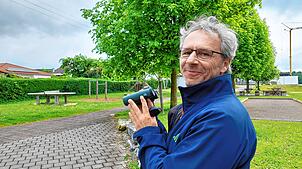 Thomas Haug aus Sentenhart ist Forstwissenschaftler und Ornithologe. Vögel bilden mit rund zehntausend Arten eine der artenreichsten ...