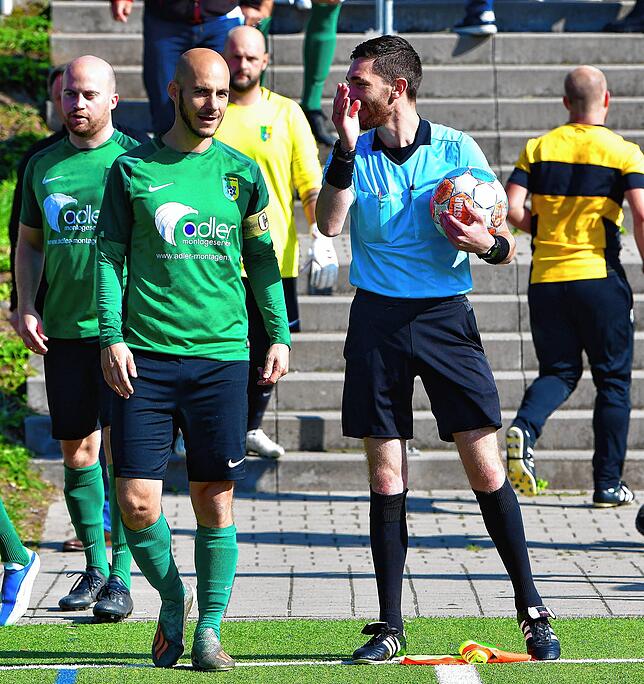Bild 2: SV Herten setzt sich mit 3:1 beim FC Tiengen 08 durch &ndash; und wir haben Bilder!