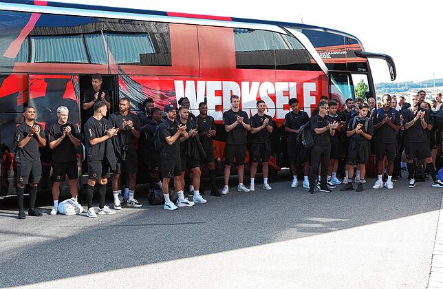 Bild 12: Deutscher Meister Bayer Leverkusen im Öschberghof Donaueschingen
