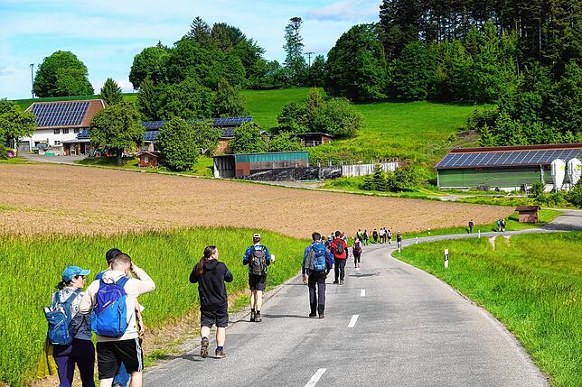 Bild 14: 180 Teilnehmer beim 42-Kilometer-Wandermarathon: Das sind die Bilder
