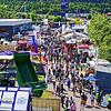 Die Südwest Messe in Villingen-Schwenningen lockt die Massen an, wie hier im Jahr 2022, die meisten Besucher kommen mit dem Auto. Die ...