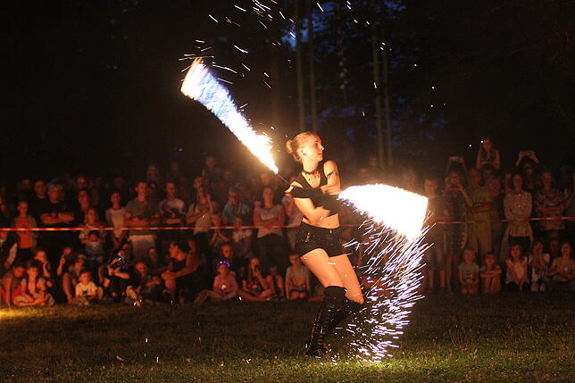 Bild 15: Bilder von Feuershow und Feuerwerk beim Lichterfest in Bad Dürrheim