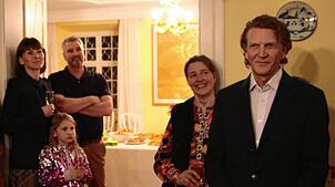 Johannes von Bodman und seine Frau Carolina (von rechts) beim Neujahrsempfang auf Schloss Bodman.