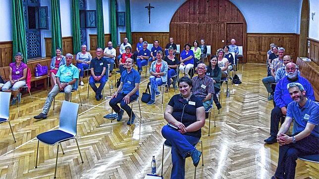 Die Mitglieder des Dekanatsrats Sigmaringen/Meßkirch trafen sich zur konstituierenden Sitzung im Kloster Gorheim in Sigmaringen. Dabei ...