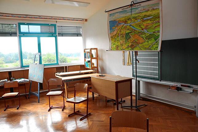 Die Klassenzimmer in der einstigen Grundschule im Ostracher Ortsteil Burgweiler sind für den geplanten Unterricht der Waldorfschule ...