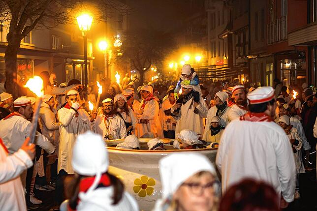Bild 18: Fasnacht 2023 - Fotos vom Hemdglonkerumzug in Radolfzell