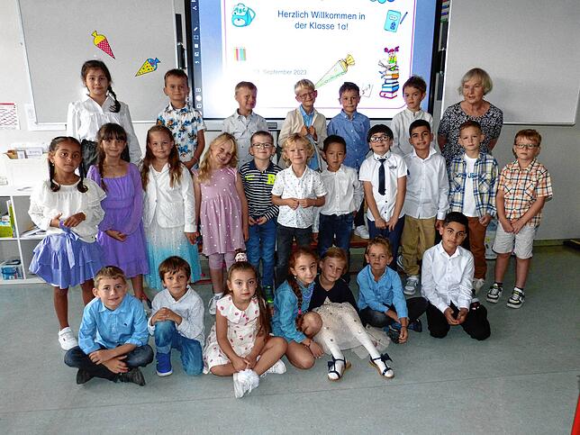 Klasse 1a mit Klassenlehrerin Sabine Klein.