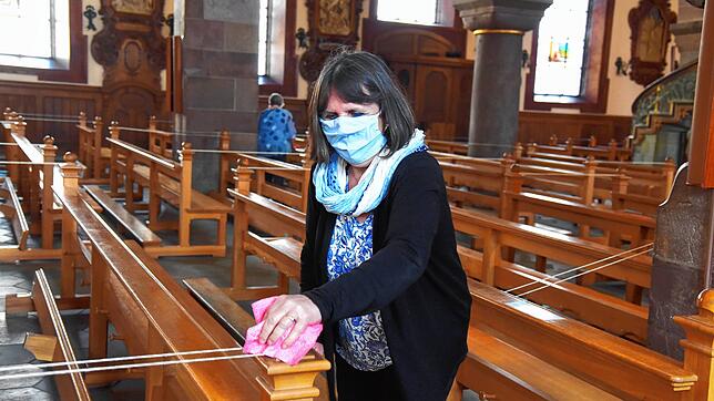 Die Gottesdienste der großen christlichen Konfessionen finden wieder wie vor einem Jahr unter dem Vorzeichen der Corona-Pandemie statt. ...