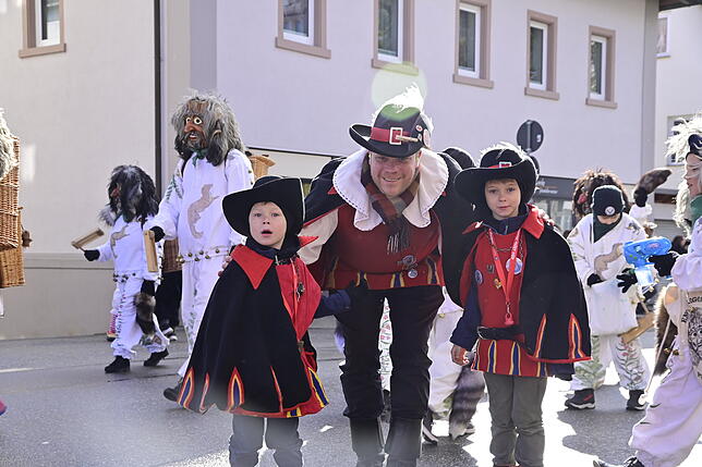 Bild 13: St. Georgen feiert Fasnacht: Kinderumzug mit Elfen, Piraten & Schneemännern – die besten Fotos!