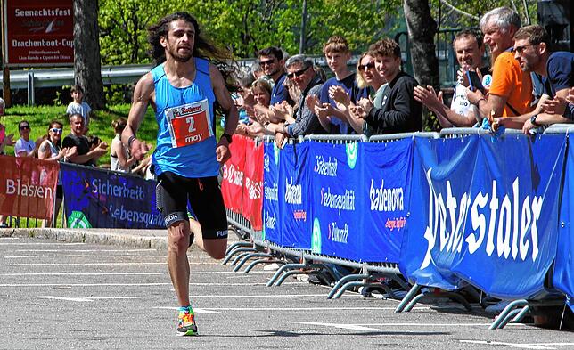 Sieg: Der Laufenburger Omar Tareq ist der Gewinner des 36. Schluchseelaufs der LG Hohenfels.